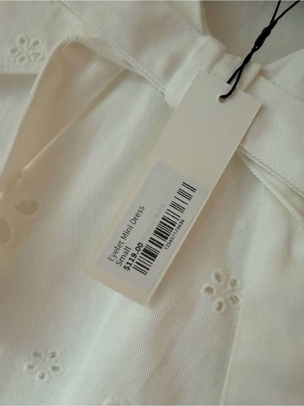 Peter Pan Collar White Eyelet Dress with Bow NWT - Picture 3 of 3